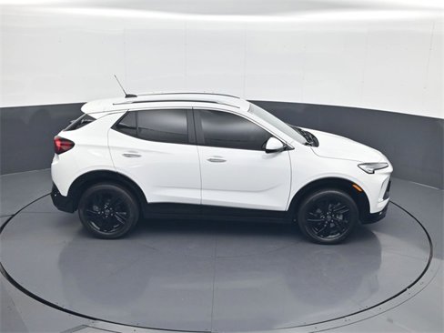 Used 2024 Buick Encore GX Sport Touring image 16