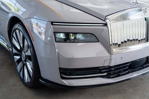 Used 2024 Rolls-Royce Spectre w/ Spectre Launch Package image 19