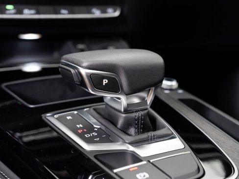 Used 2024 Audi Q5 e Premium Plus image 18