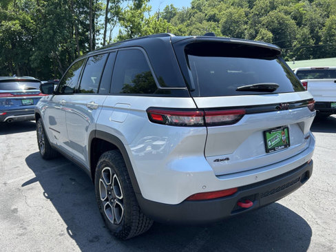 Used 2022 Jeep Grand Cherokee Trailhawk image 8