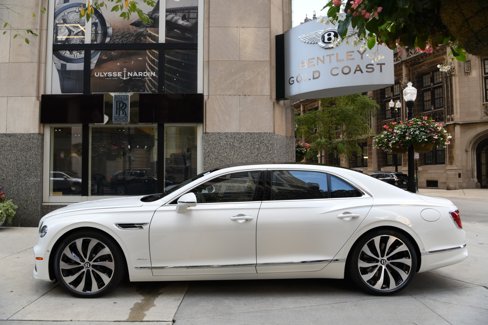 New 2026 Bentley Flying Spur Azure image 7