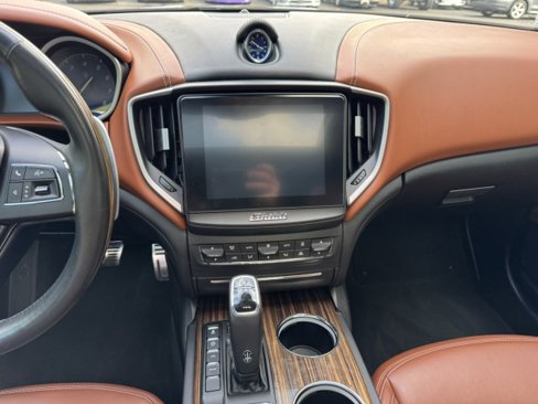 Used 2019 Maserati Ghibli S GranLusso image 13