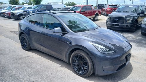 Used 2021 Tesla Model Y Long Range image 8