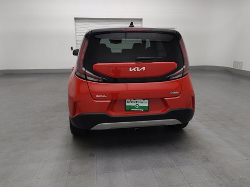 Used 2023 Kia Soul EX image 6
