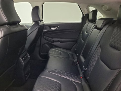 Used 2024 Ford Edge Titanium image 18