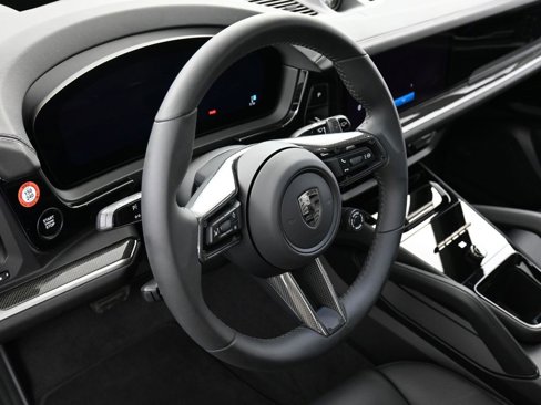 New 2025 Porsche Cayenne Turbo image 17