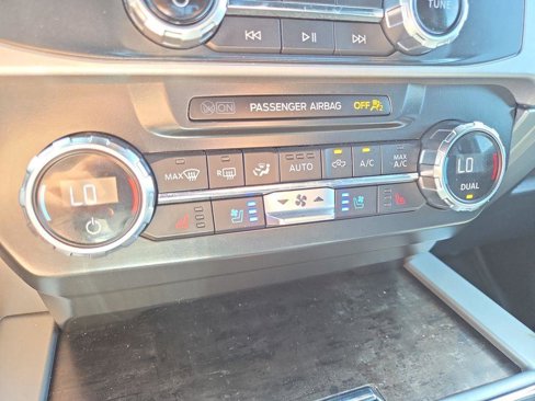 Used 2022 Ford F350 Lariat w/ Tremor Off-Road Package image 21