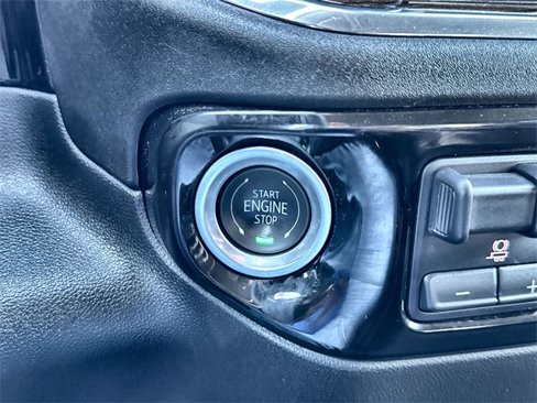 Used 2025 Chevrolet Silverado 1500 LT image 16