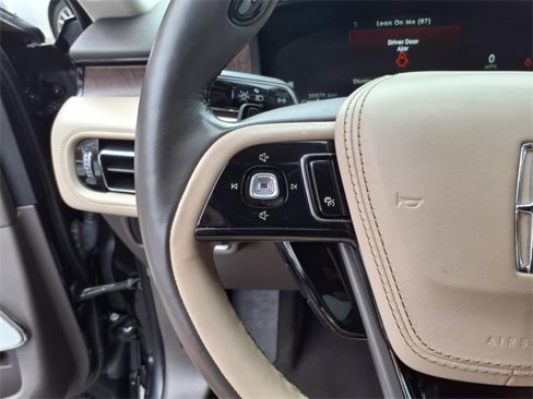 Used 2020 Lincoln Aviator Reserve w/ Equipment Group 202A image 23