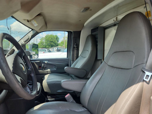 Used 2014 Chevrolet Express 3500 image 8