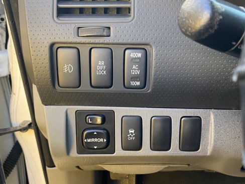 Used 2013 Toyota Tacoma PreRunner image 11