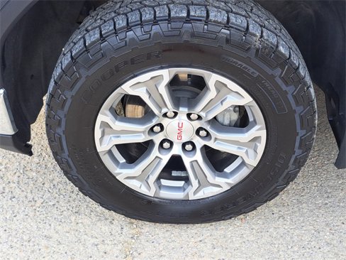 Used 2024 GMC Sierra 1500 SLT image 9