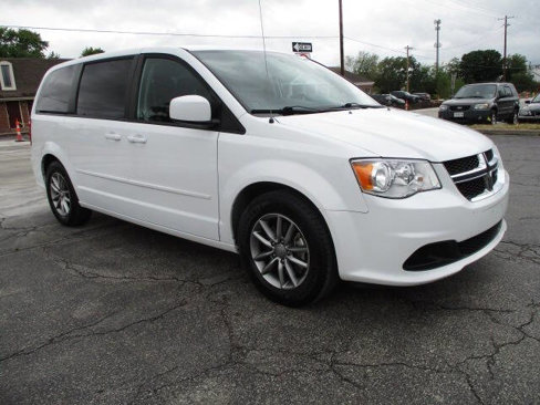 Used 2016 Dodge Grand Caravan SE image 9