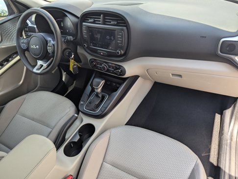 Certified 2023 Kia Soul LX image 10