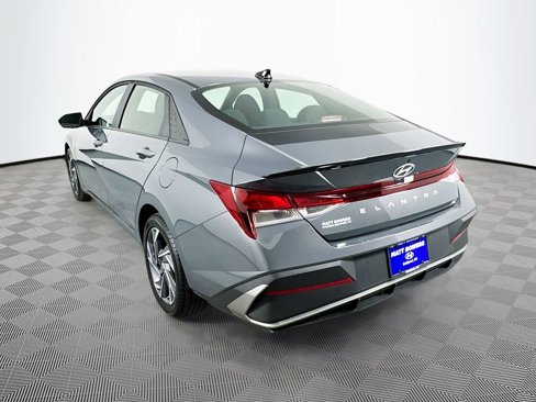Certified 2025 Hyundai Elantra Sport image 7