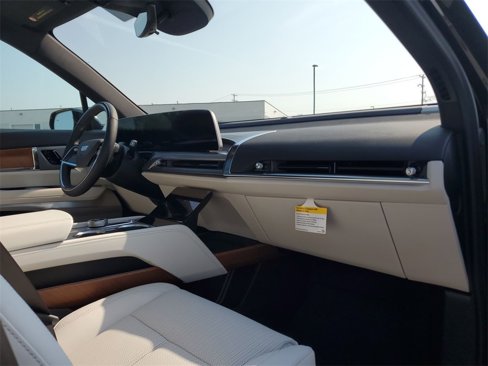 New 2026 Cadillac Vistiq Sport image 28