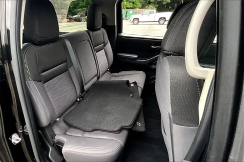 Used 2023 Nissan Frontier SV image 24