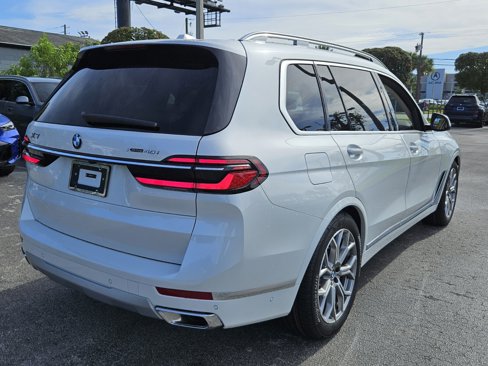 New 2026 BMW X7 xDrive40i w/ Premium Package image 5