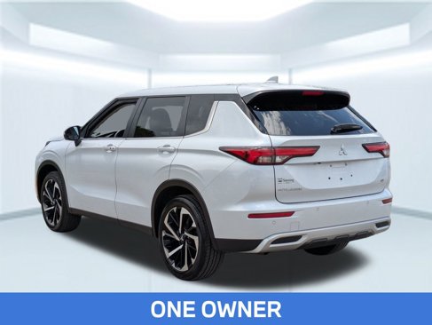Used 2024 Mitsubishi Outlander SE image 4