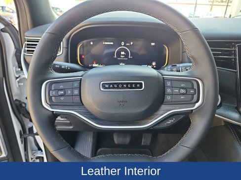 Used 2024 Jeep Wagoneer L Series III w/ Flexible Seating Group image 10