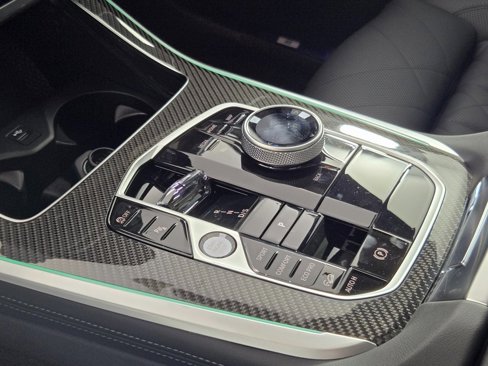 New 2026 BMW X5 M60i image 22