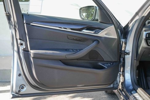Used 2018 BMW 530e image 19