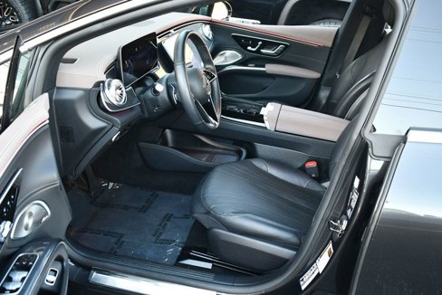 Used 2023 Mercedes-Benz EQS 450+ Sedan image 40