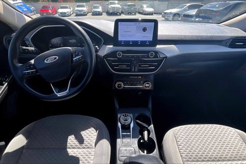 Used 2020 Ford Escape SE image 17