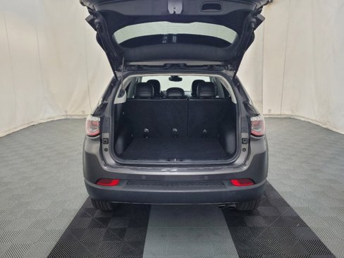 Used 2018 Jeep Compass Limited w/ Navigation Group image 29