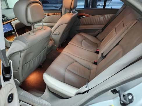 Used 2008 Mercedes-Benz E 320 BlueTEC Sedan image 14