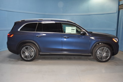 New 2026 Mercedes-Benz GLS 450 4MATIC image 21