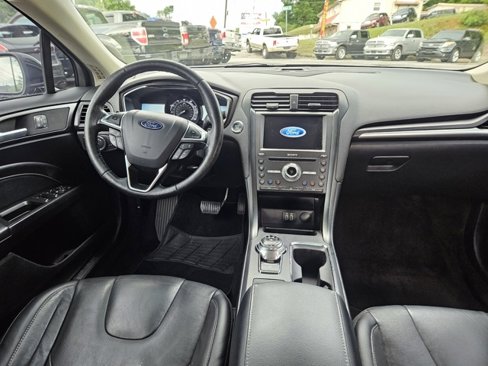 Used 2020 Ford Fusion Titanium image 15