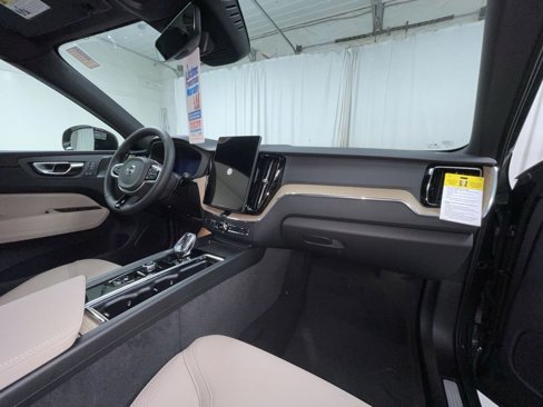 New 2026 Volvo XC60 B5 Plus w/ Climate Package image 11