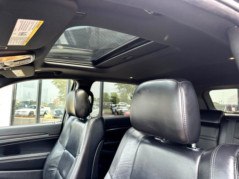 Used 2022 Jeep Grand Cherokee Limited image 13
