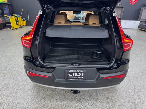 Used 2019 Volvo XC40 T5 Momentum image 15