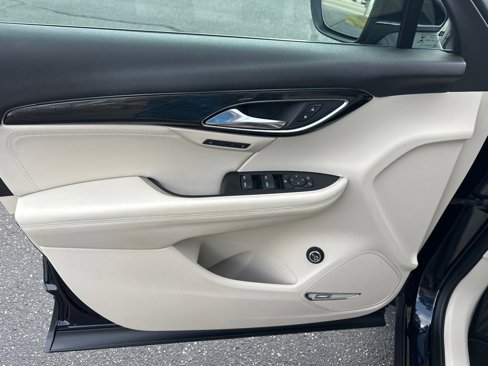 Used 2021 Buick Envision Essence w/ Technology Package I image 9