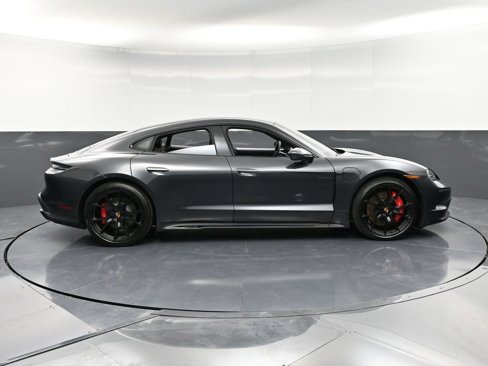 New 2025 Porsche Taycan GTS image 9