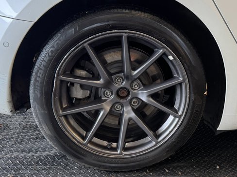 Used 2021 Tesla Model 3 Long Range image 11