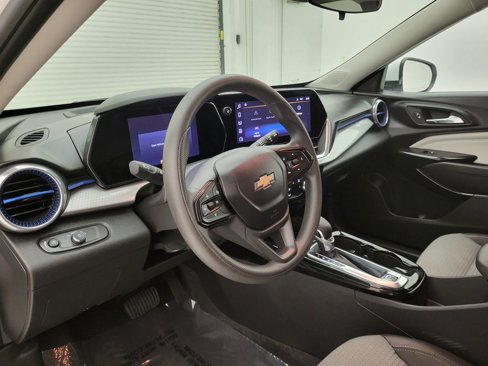 Used 2024 Chevrolet Trax LT image 24
