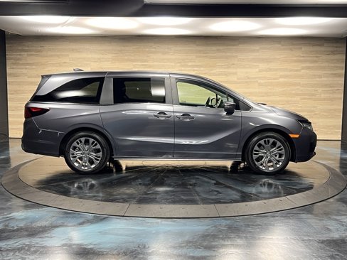 Used 2025 Honda Odyssey Touring image 29