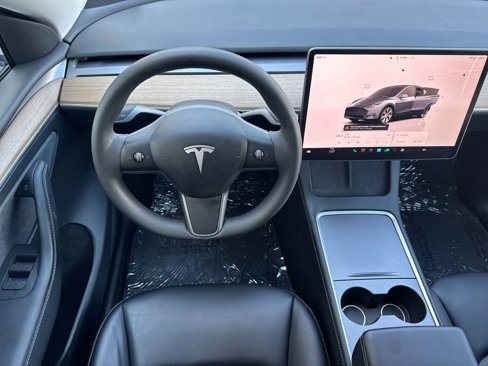 Used 2023 Tesla Model Y Long Range image 14