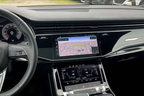 Certified 2025 Audi Q7 3.0T Premium image 6
