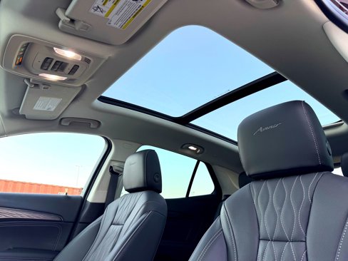Used 2023 Buick Envision Avenir image 15
