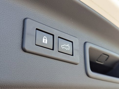 Used 2025 Subaru Forester Touring image 33