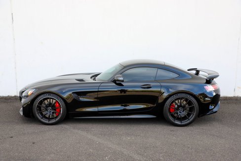Used 2018 Mercedes-Benz AMG GT R image 3