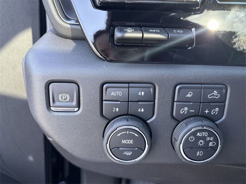 New 2026 Chevrolet Silverado 1500 ZR2 image 18