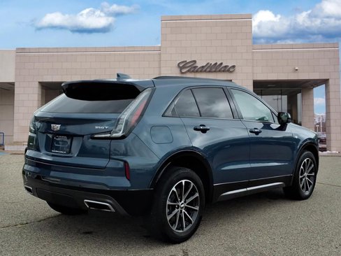 Used 2024 Cadillac XT4 Sport w/ Cold Weather Package image 5