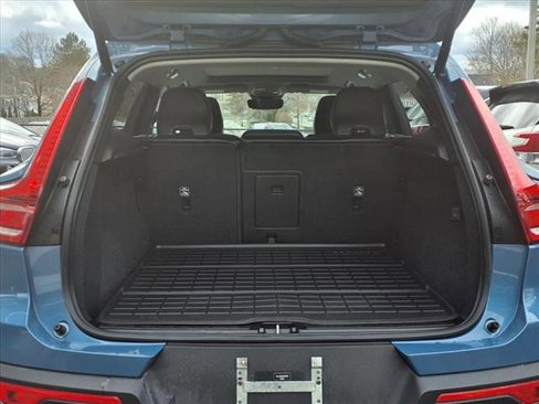 Used 2023 Volvo XC40 B5 Plus w/ Driver Assist Package image 9