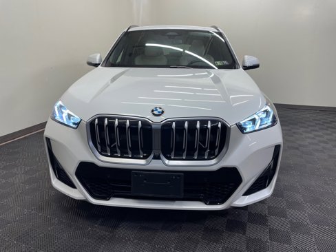 Used 2023 BMW X1 xDrive28i w/ Premium Package image 5
