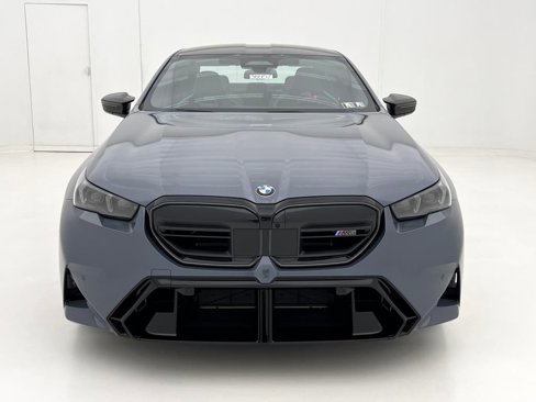 New 2026 BMW M5 w/ Carbon Package image 3